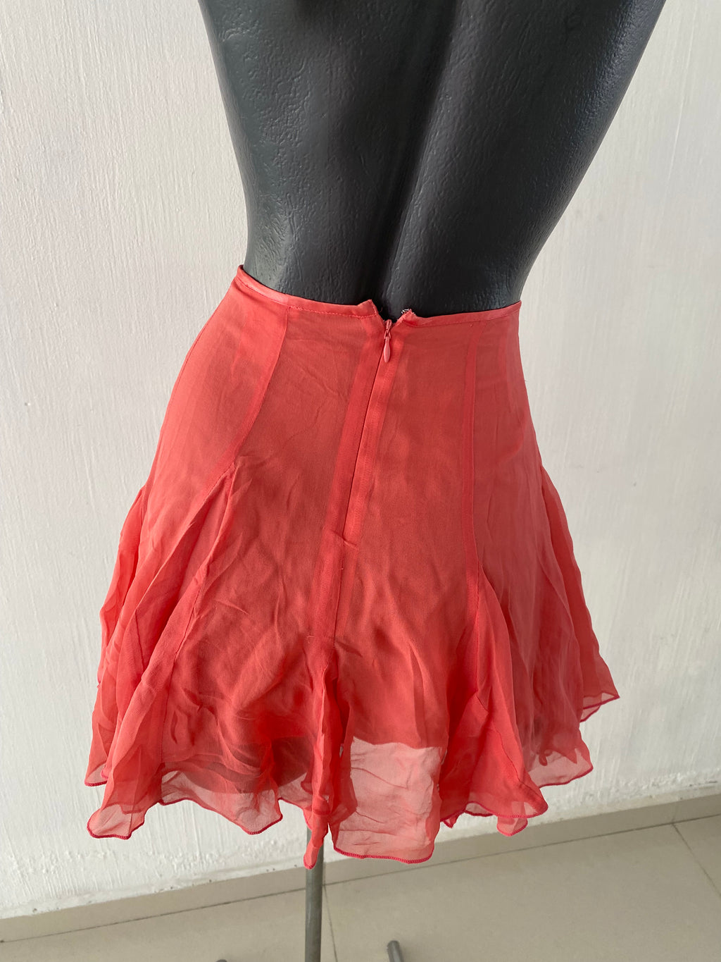 Falda corta ideal para tiempo de calor