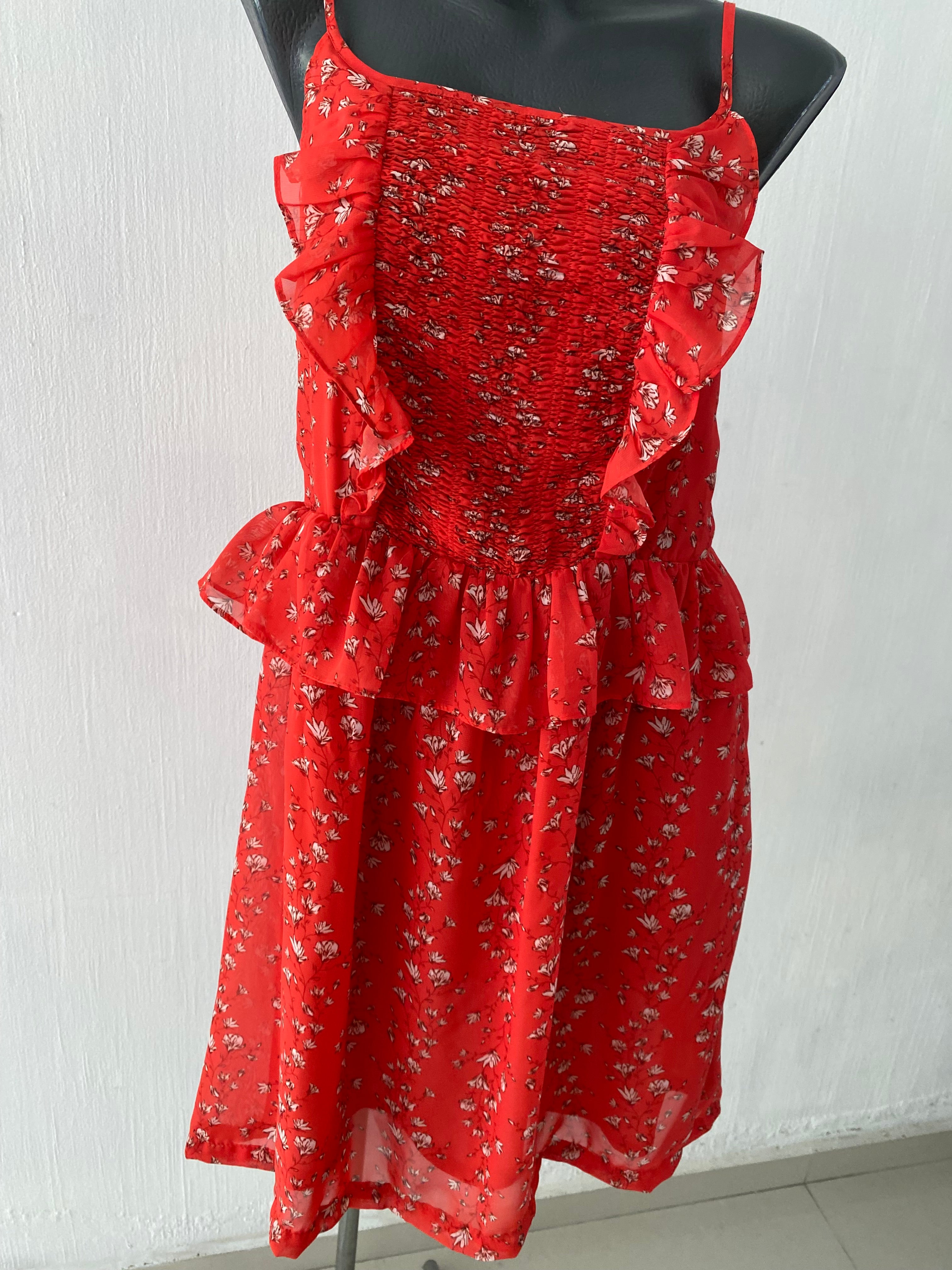 Vestido para dama para tiempo de calor con elástico en el talle